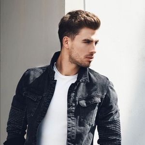 Meet your Posher, Jason